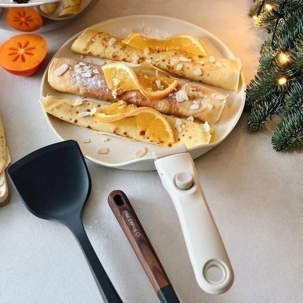 Patelnia do naleśnik&oacute;w indukcyjna Starke Pro Compacti Cream 26 cm z odpinanym uchwytem
