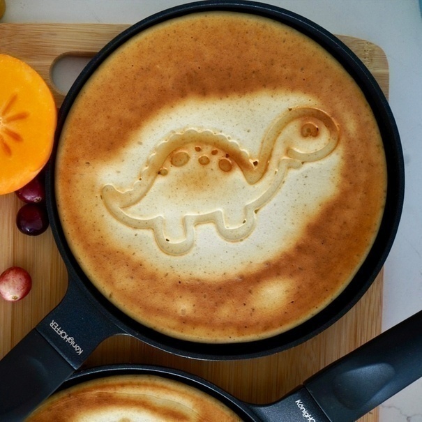 Patelnia na indukcję do naleśnik&oacute;w i plack&oacute;w Konighoffer Dino 18 cm