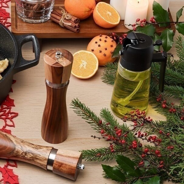 Szklana butelka na ocet i oliwę ze spryskiwaczem Tadar 450 ml czarna