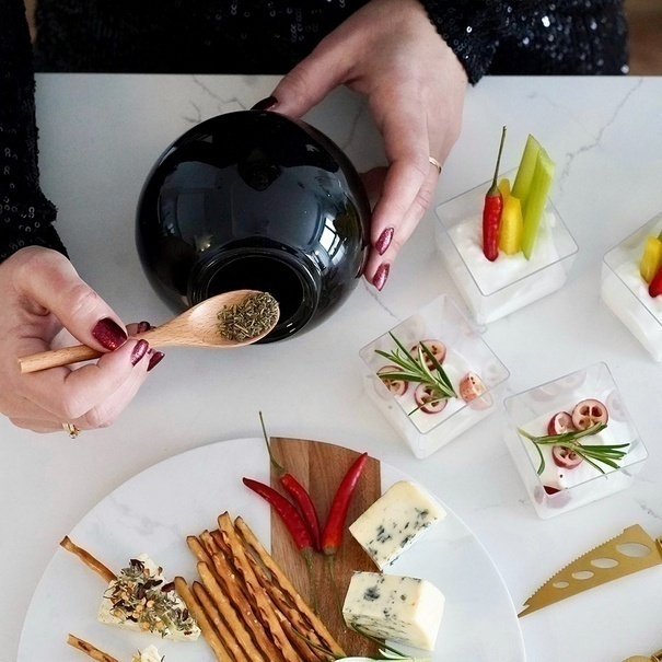 Pojemnik kuchenny z drewnianą łyżeczką Konighoffer Ceramic czarny