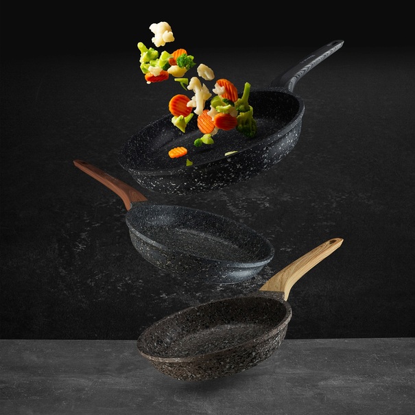 Patelnia na indukcję non-stick Starke Pro Black Flint 20 cm