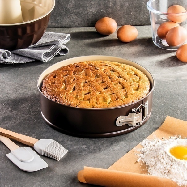 Zestaw 2 tortownic Tadar 24 i 28 cm z powłoką ceramiczną