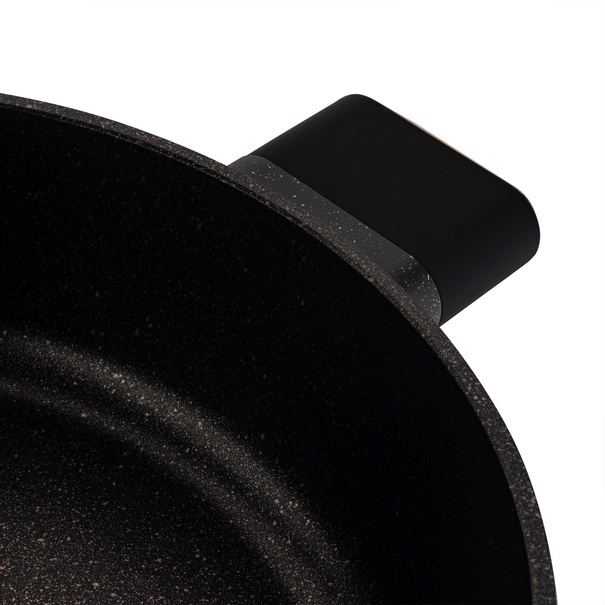 Patelnia kr&oacute;tkie uchwyty z pokrywką Starke Pro Starlet Black 28x8 cm