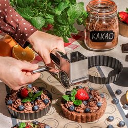 Maszynka do mielenia bakalii i tarcia sera Konighoffer nierdzewna