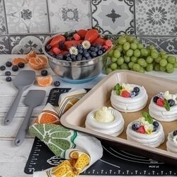 Miska nierdzewna Konighoffer 20 cm silikonowa podstawa niebieska