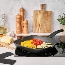 Patelnia grillowa non-stick Starke Pro Chelsea 28 cm kwadratowa z przekładką filcową
