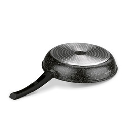 Patelnia non-stick Starke Pro Chelsea 28 cm i podkładka