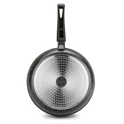Patelnia non-stick Starke Pro Chelsea 28 cm i podkładka
