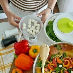 Waga kuchenna elektroniczna z miską Tadar 5 kg biała