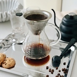 Dzbanek przelewowy do kawy i herbaty z zaparzaczem Tadar Freddo 800 ml