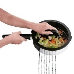 Patelnia nierdzewna non-stick z pokrywką Starke Pro Rigor 24 cm