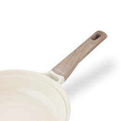 Patelnia z powłoką ceramiczną na indukcję Konighoffer Rosti 28 cm kremowa