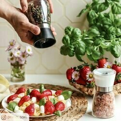 Szklany młynek ręczny do soli i pieprzu Tadar 170 ml czarny