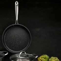 Patelnia na indukcję nierdzewna z pokrywką Starke Pro Varese 24 cm