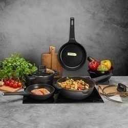 Patelnia na indukcję z pokrywką Starke Pro Taylor Marble 24 cm głęboka