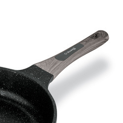 Patelnia na indukcję z powłoką marmurową Starke Pro Embossed 28 cm